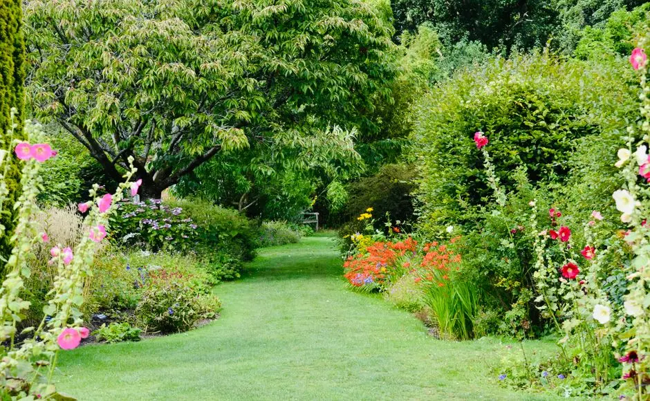 Greens & Outdoors at RUNWAL BANDRA EAST, Mumbai
